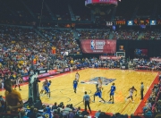 九游体育平台-灰熊稳如磐石力克76人，欧文末节封神诠释关键先生本色