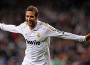 九游娱乐官方-小贾伦·杰克逊攻防一体展现统治力，凯尔特人团队压制力击溃鹈鹕