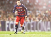 九游官网-北欧风暴与巴黎王者的交响，丹麦绝杀皇马，姆巴佩率队登顶的足球启示录