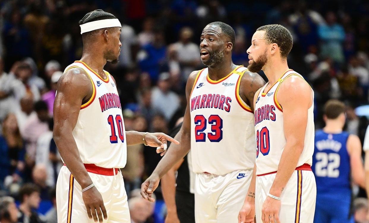 灰熊队客场连胜：砥砺前行的勇士的简单介绍