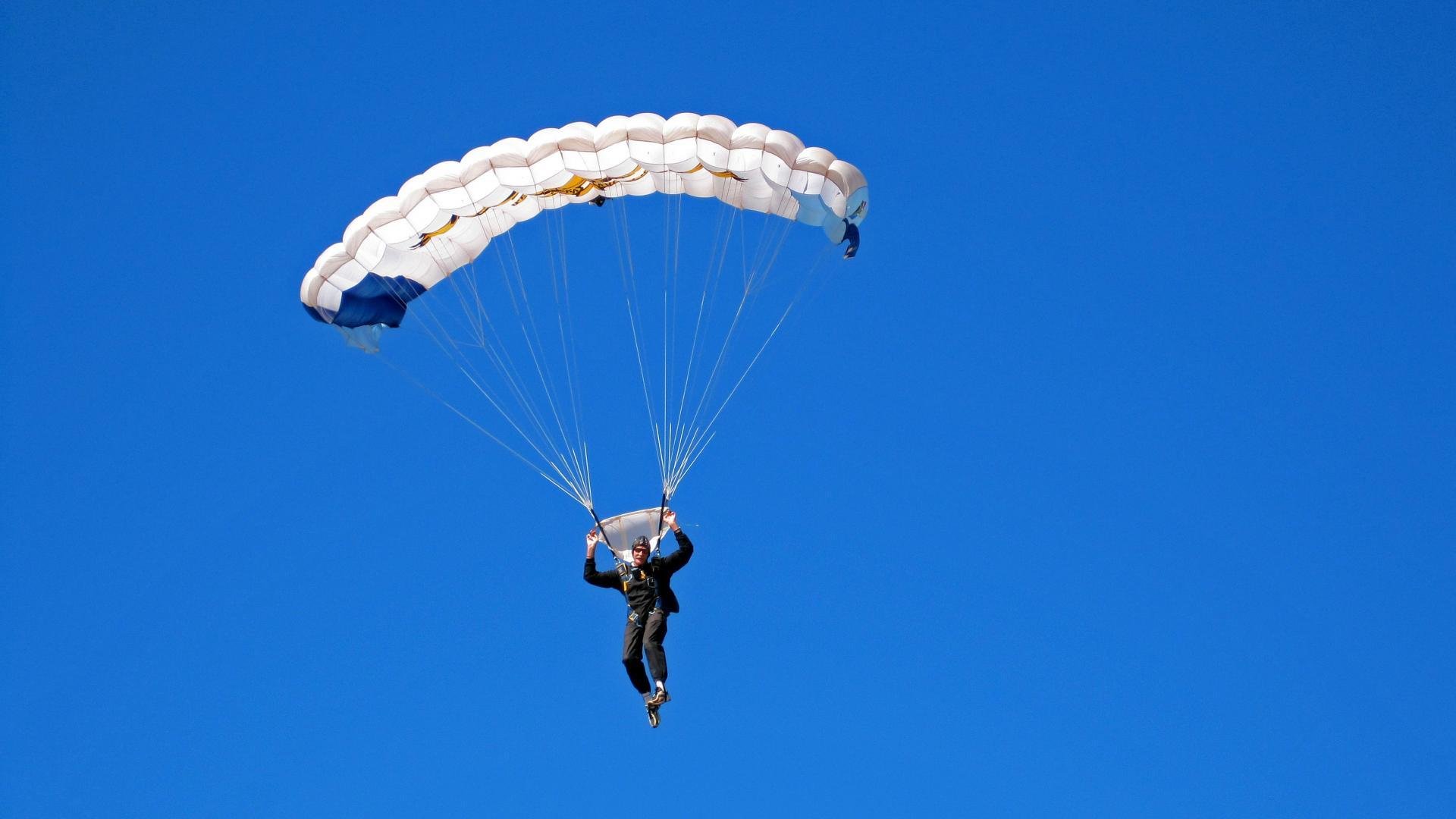 英格拉姆冠军级表现点燃热火，生死战力克雷霆显硬汉本色